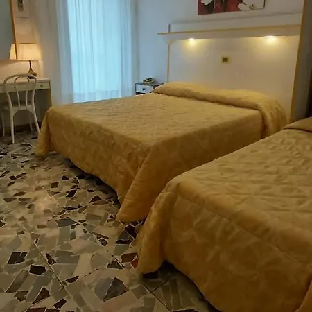 Medusa Hotel 3*